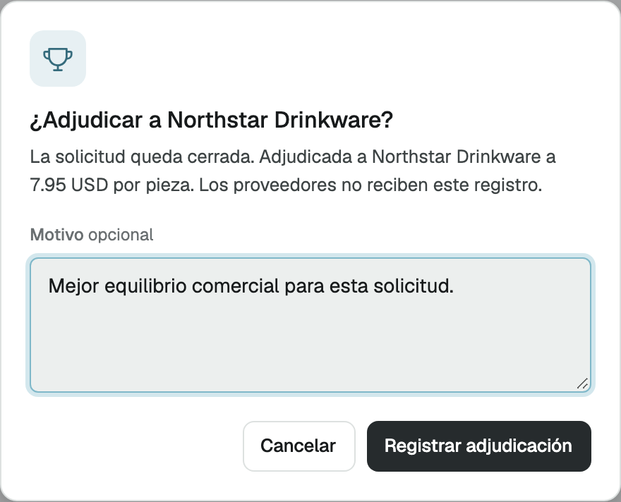 Diálogo de adjudicación a Northstar Drinkware con un campo de motivo opcional y un botón Registrar adjudicación.